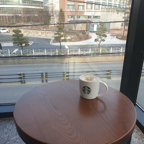 스타벅스 안성석정DT점