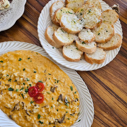 Opinii despre 리틀유럽 în 군산시 - 외식업