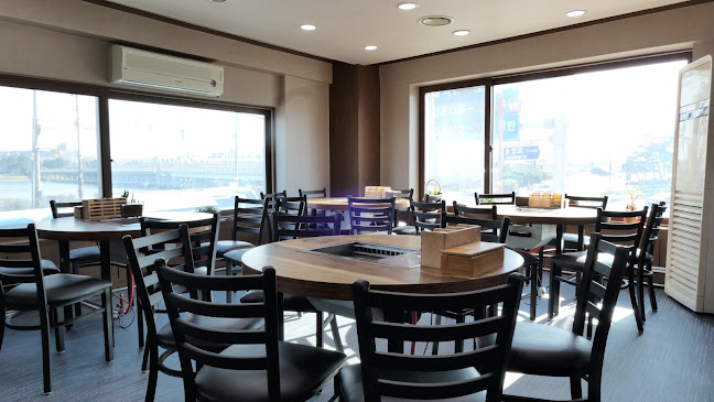 Comentarii opinii despre 포항 장룡민물장어