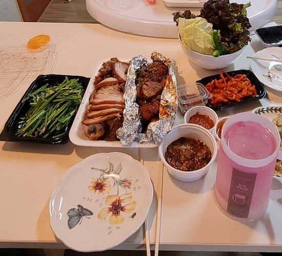 옛이담골수제족발얼음막걸리 - 외식업