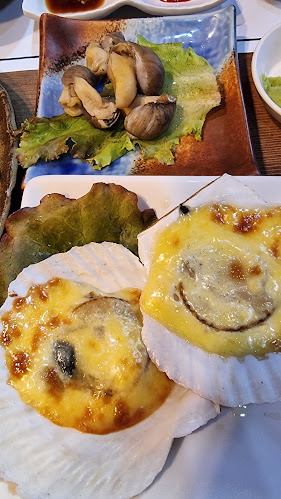 돌고래횟집 - 외식업