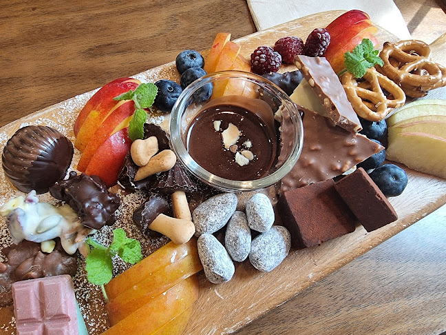 Opinii despre 초코루나 în 청주시 - 외식업