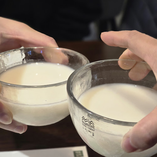 Opinii despre 느린마을양조장 제주시청점 în 제주시 - 외식업