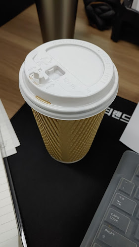 트라이크 하우스 - 외식업