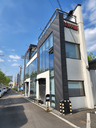 스완퀸 카페 - 외식업