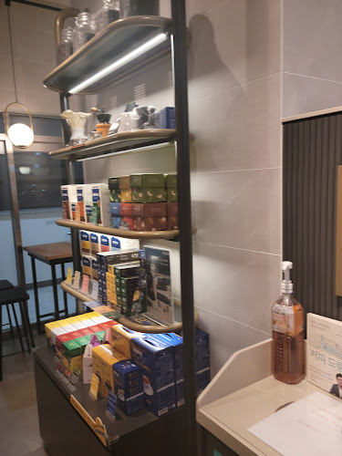 Comentarii opinii despre 이디야커피과천중앙점