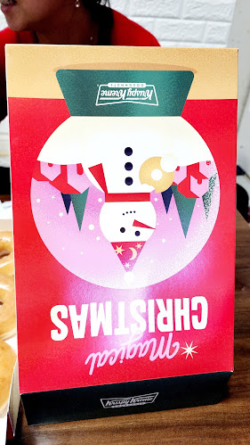 Opinii despre 크리스피크림 의정부민락점 în 의정부시 - 외식업