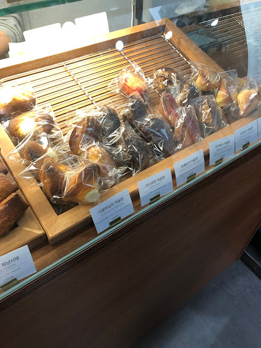 Opinii despre 르옹드 하우스 în 남구 - 외식업