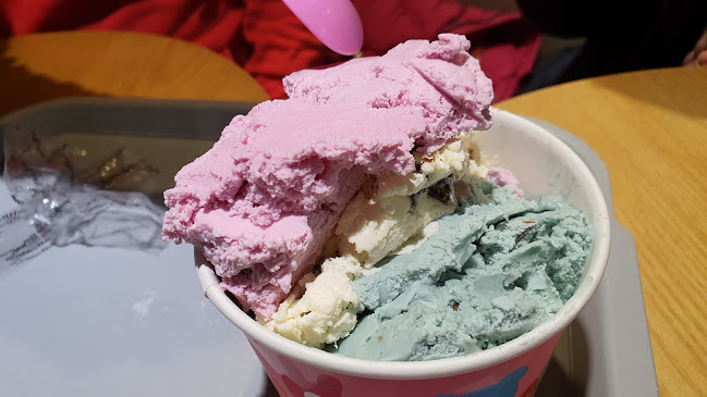 Opinii despre 배스킨라빈스 안양충훈부점 în 안양시 - 외식업