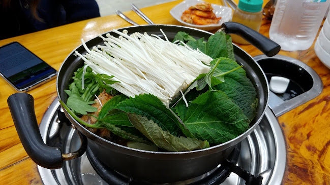 Opinii despre 금강산감자탕 în 목포시 - 외식업