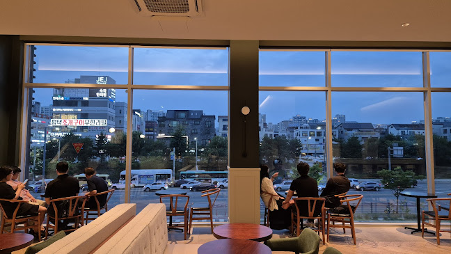 폴바셋 평택소사DT점 - 외식업