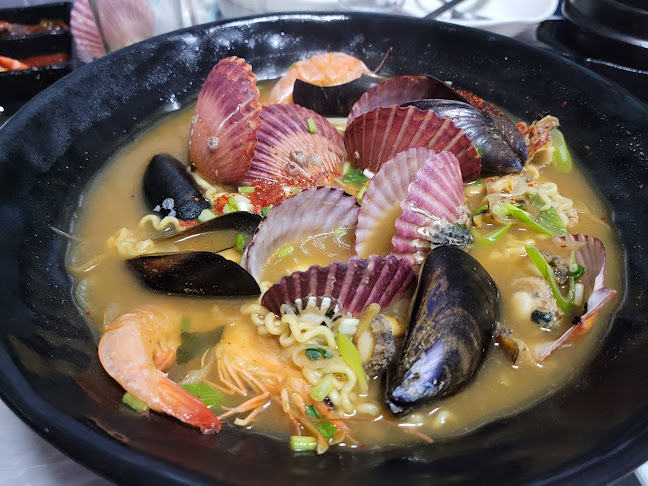 대풍참가자미횟집 - 외식업