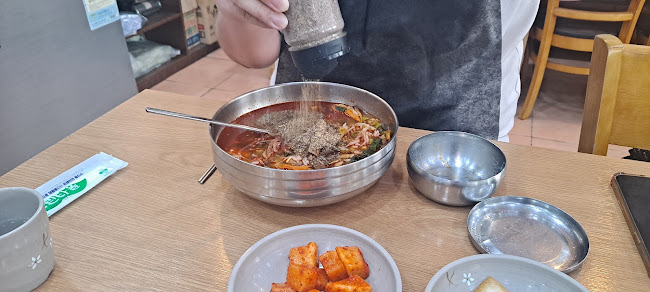 Comentarii opinii despre MIA