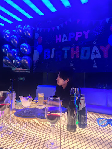 Opinii despre 여우뮤직타운 în 진주시 - 외식업