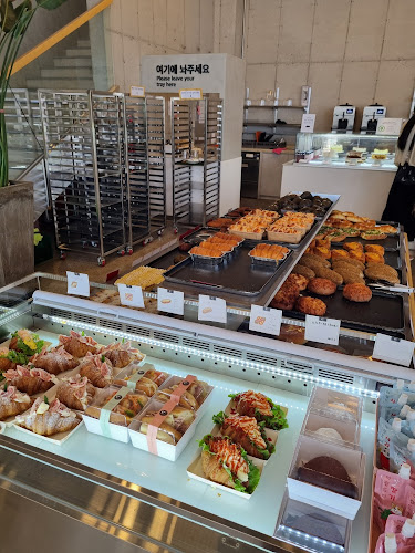 Opinii despre 인헤르또 Injerto în 목포시 - 외식업