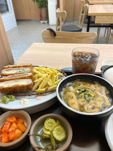 Comentarii opinii despre 쏭쏭돈까스