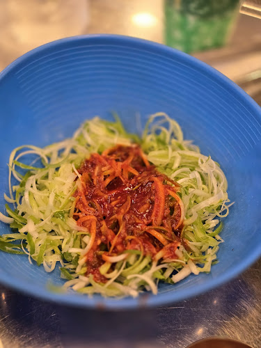 Comentarii opinii despre 냉삼회관통영무전점