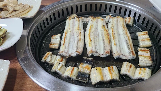 Comentarii opinii despre 은행집숯불장어