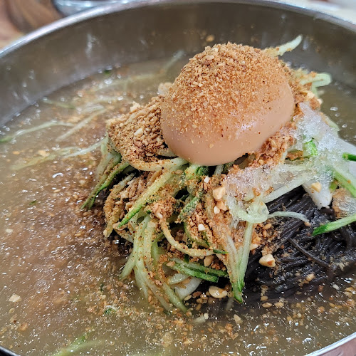 산골냉면전문점