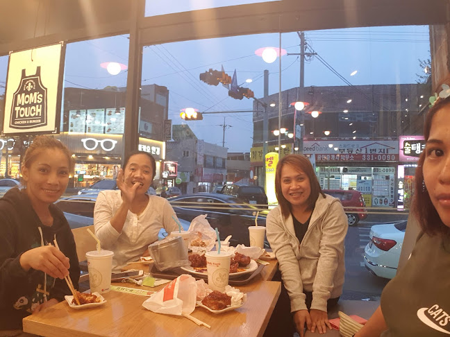 Opinii despre 맘스터치 경북영천점 în 영천시 - 외식업