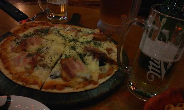 Opinii despre 밀러타임 천안구성점 în 천안시 - 외식업