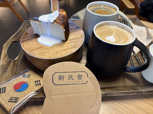 Opinii despre 카페 신민회 în 군산시 - 외식업