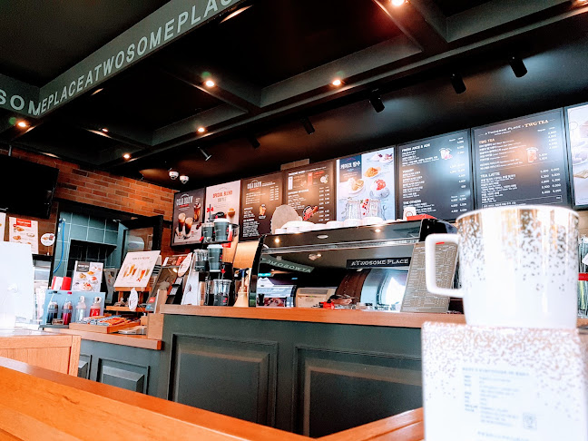Opinii despre 투썸플레이스 수원드라마센타점 în 수원시 - 외식업