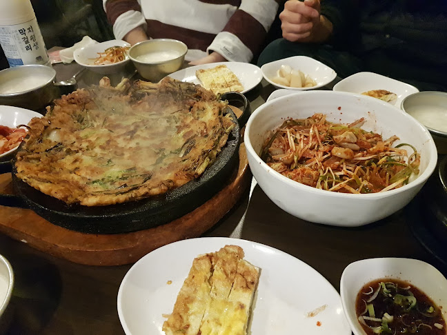 Opinii despre 골뱅이&전 în 수원시 - 외식업