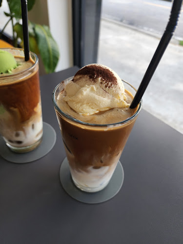 Opinii despre 카페긱 în 군산시 - 외식업