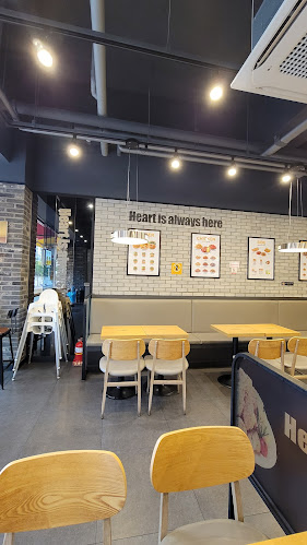 Opinii despre 맘스터치 오산수청점 în 오산시 - 외식업