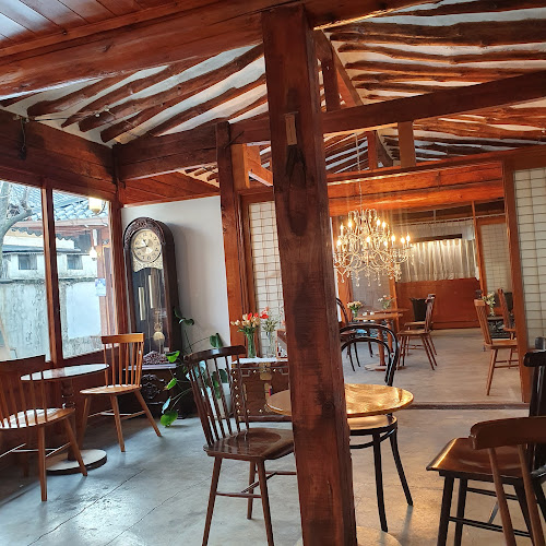 Opinii despre 훌림목 în 경주시 - 외식업