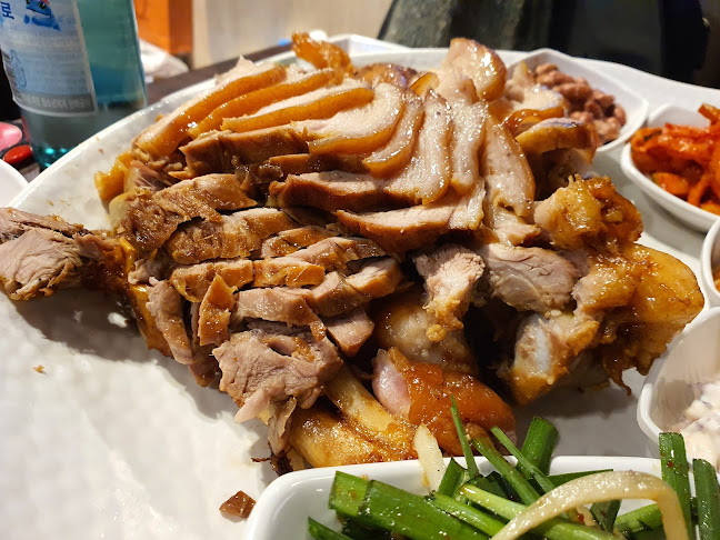 옛이담골수제족발얼음막걸리 - 동두천시