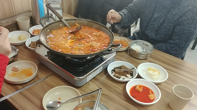 Opinii despre 훈이네식당 în 양주시 - 외식업