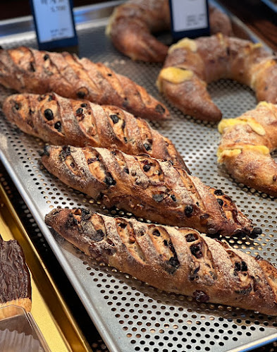 Opinii despre HUB Roastery&Bakery Cafe în 창원시 - 외식업