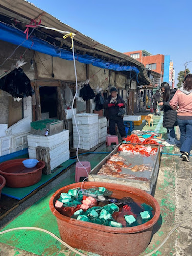 Opinii despre 북평장터 în 동해시 - 외식업