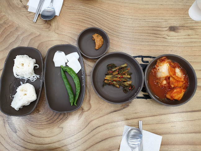 Comentarii opinii despre 고향옥얼큰순대국 인계점