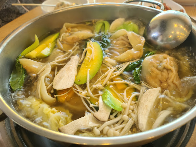 Opinii despre 개성손만두 수원월드컵점 în 수원시 - 외식업