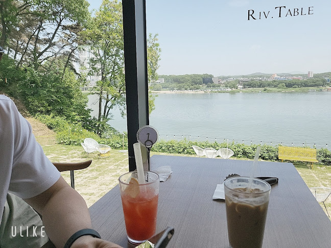 Opinii despre 리브테이블 în 여주시 - 외식업