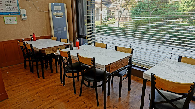 Opinii despre 군산복집 în 군산시 - 외식업