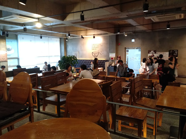 Opinii despre Cafe în 여수시 - 외식업