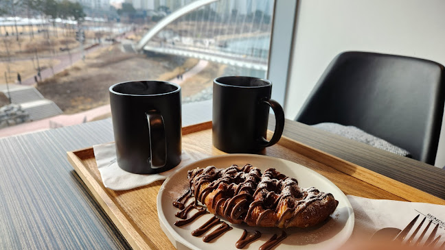 Opinii despre 랑데자뷰 하남미사점 în 하남시 - 외식업