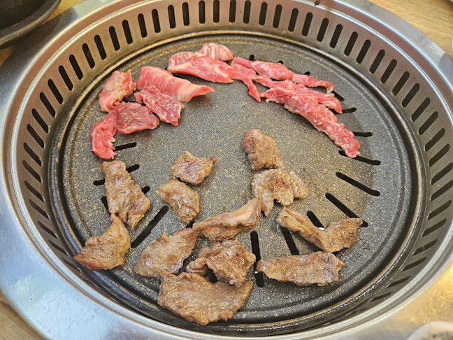 Opinii despre 아중고기마트 în 전주시 - 외식업