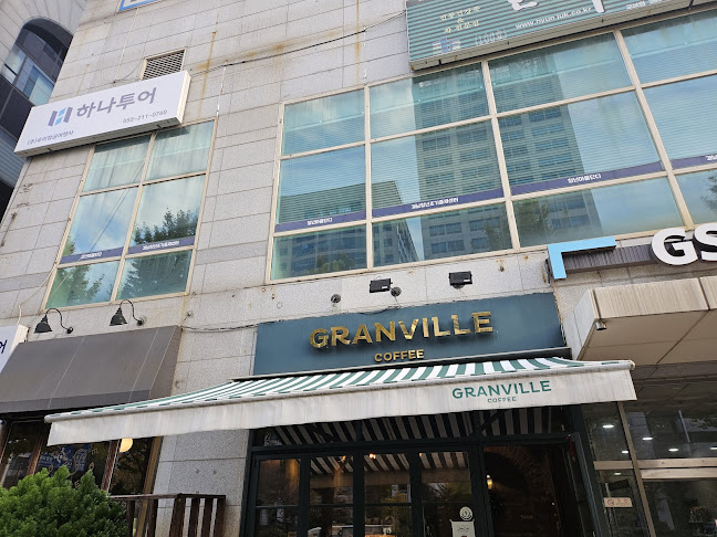 경상남도 창원시 성산구 중앙대로 104