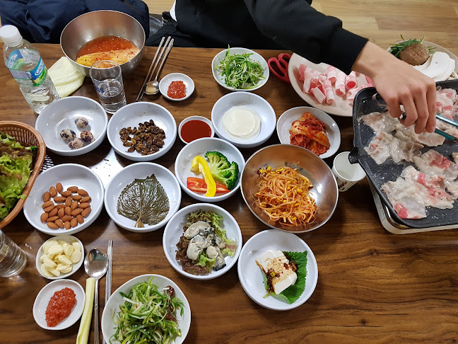 Comentarii opinii despre 금강산돌구이