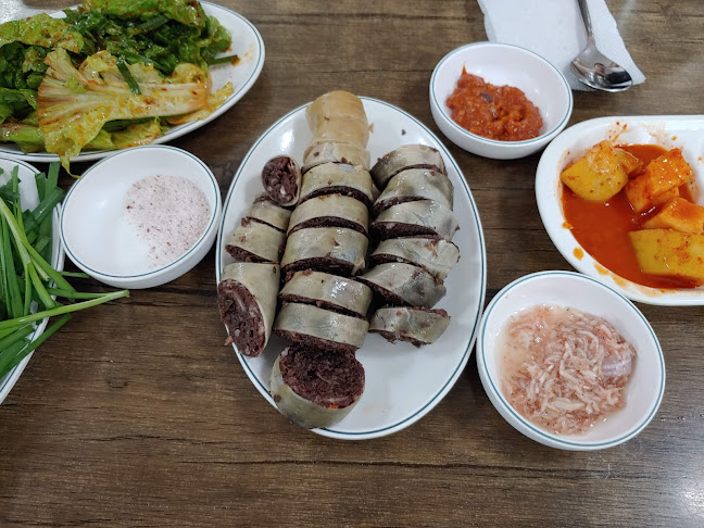 우리순대국밥 - 외식업