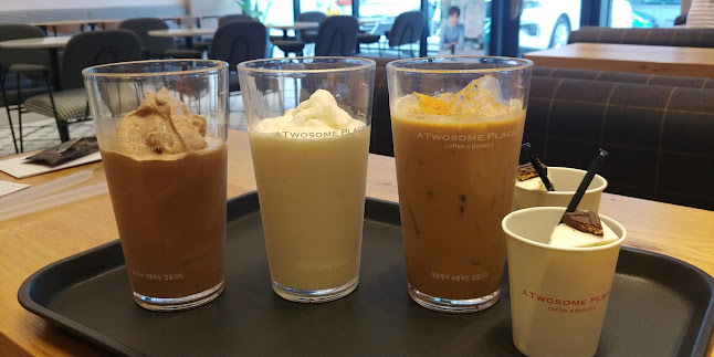 Opinii despre 투썸플레이스 울산삼산중로점 în 남구 - 외식업