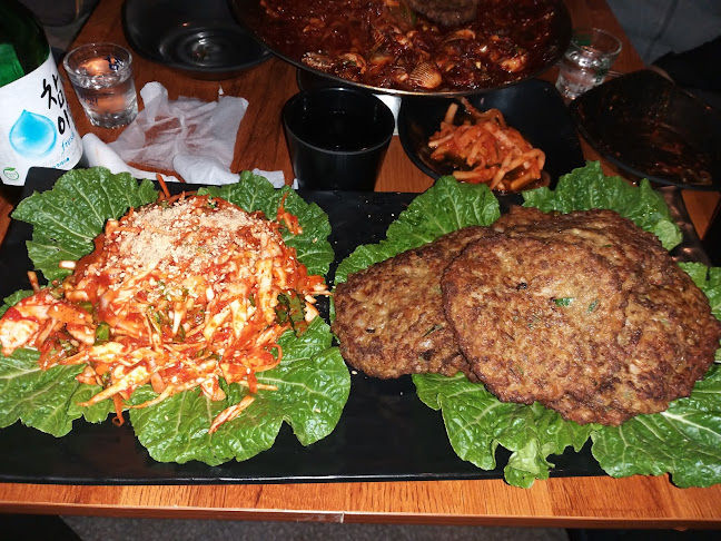 Comentarii opinii despre 해물시장회센터