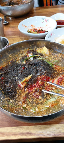 Comentarii opinii despre 산골냉면전문점