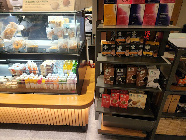 스타벅스 판교알파돔타워점 - 성남시