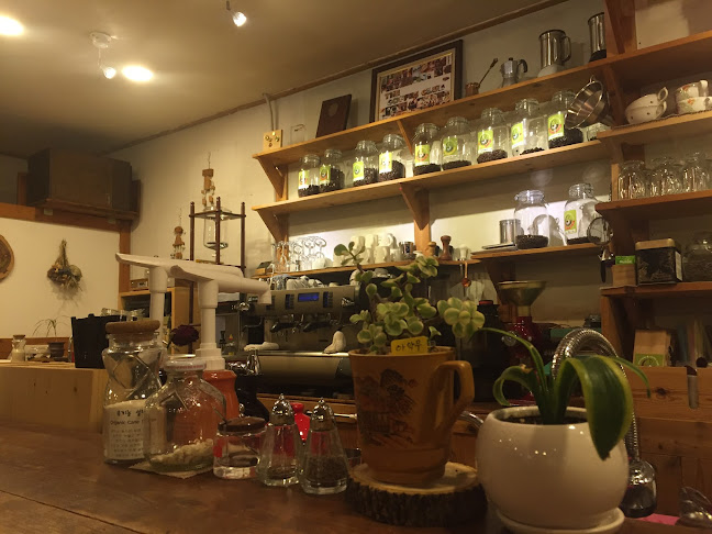 Opinii despre 더커피클럽 în 원주시 - 외식업